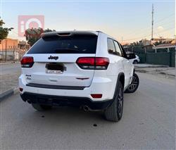 جیپ گراند شیرۆکی